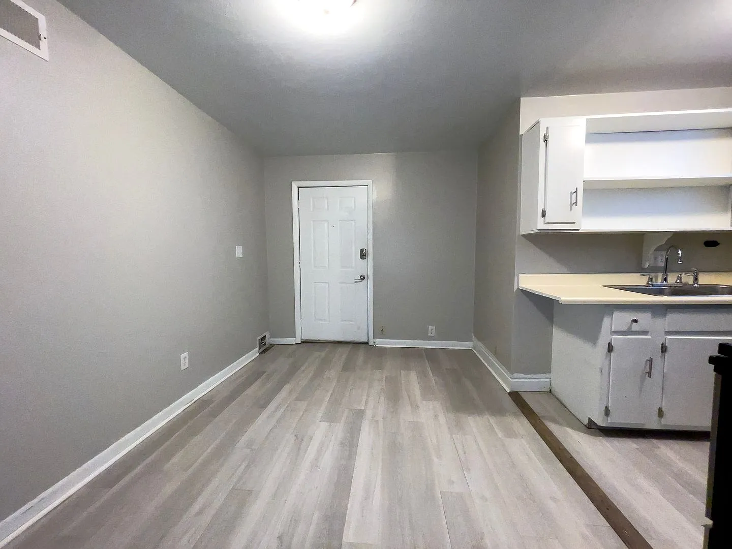 830 W North St. (Whim & Proper, LLC) — Photo 2