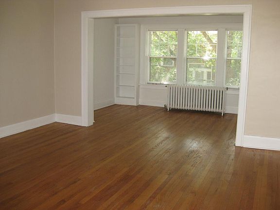 3rd image of 4808 Dodge St APT 12