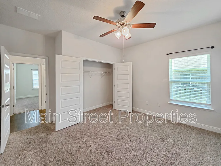 8108 Silver Maple Dr — Photo 16