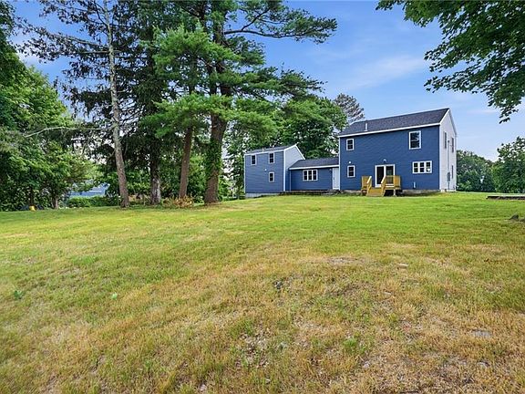 4th image of 533 Scituate Ave