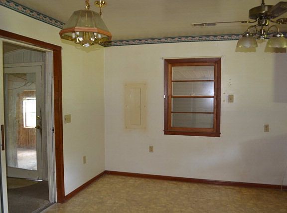 4th image of 64 Woodland Dr