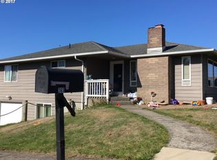 263 NE 4th St, Newport, OR 97365