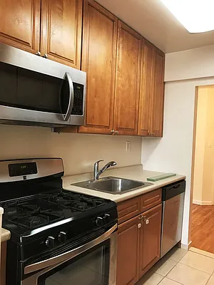 Rented by Prime Realty | media 32