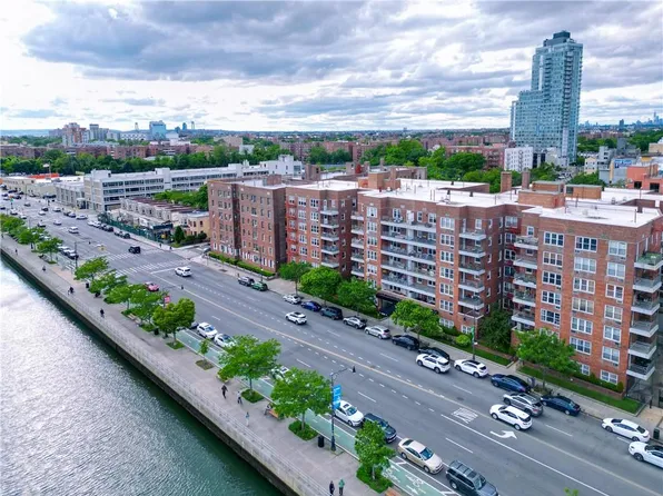 1625 Emmons Avenue image 24 of 32