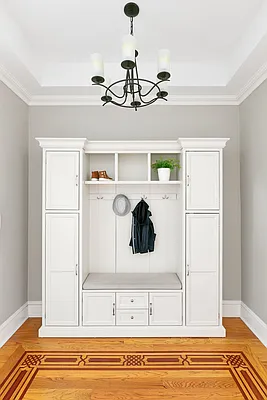 Sold by Compass | media 23