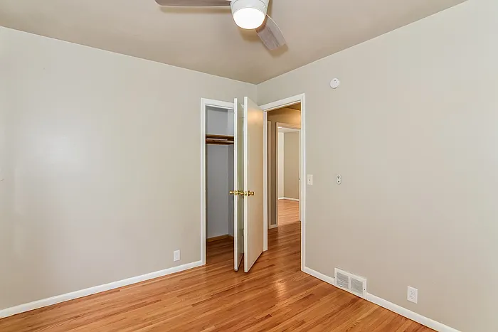 5115 Vincent Ave N — Photo 11