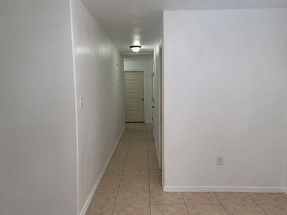 4th image of 139 Kleberg Ave Unit A