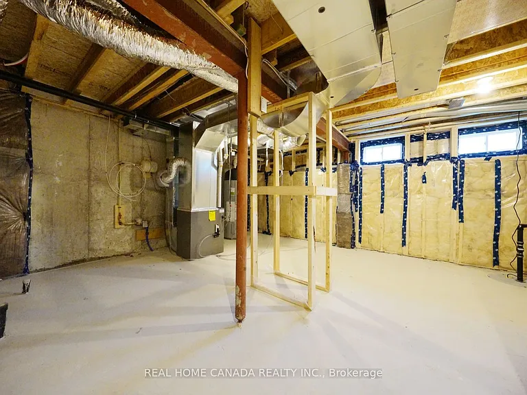 24 Durham Ave — Photo 18