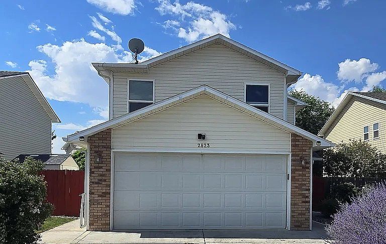 1st image of 2823 Village Park Dr
