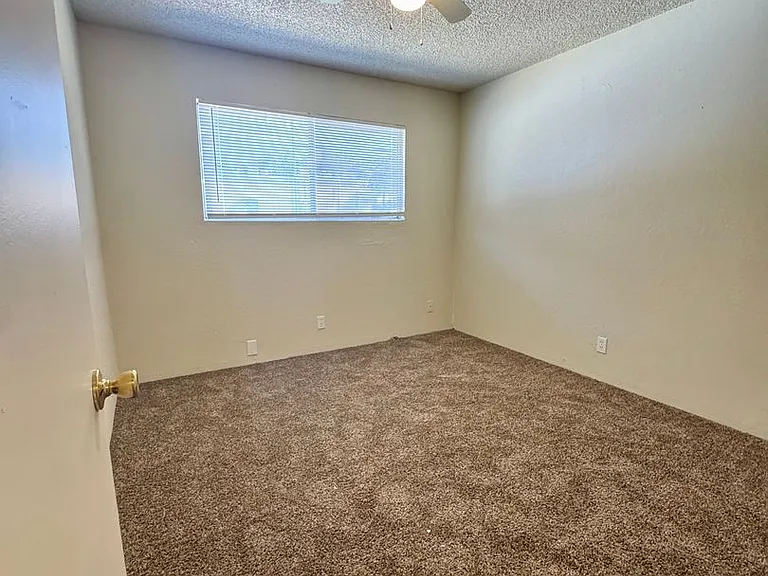 1114 Orange Ave — Photo 12