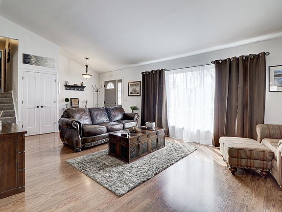 2nd image of 455 Avebury Ln