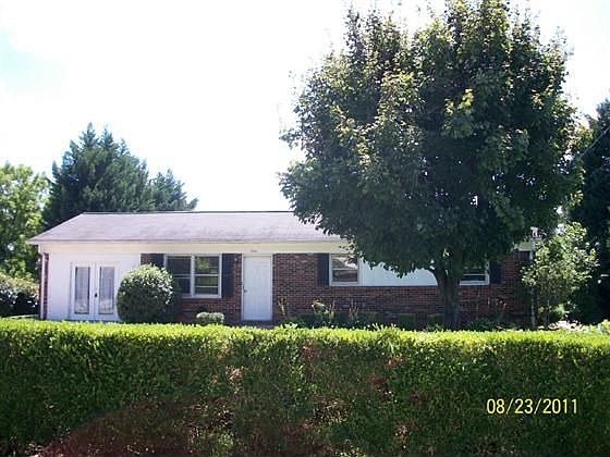 1st image of 730 7th Avenue Ct SE