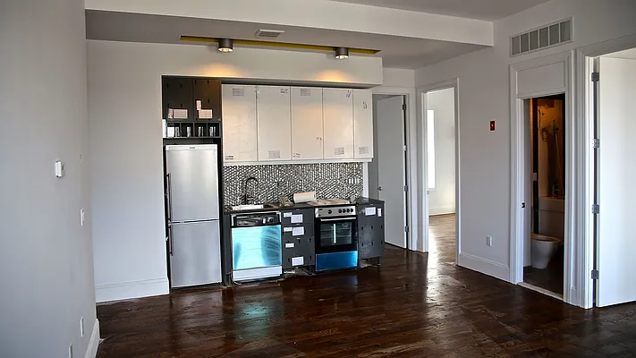 Rented by Nooklyn NYC LLC | media 12