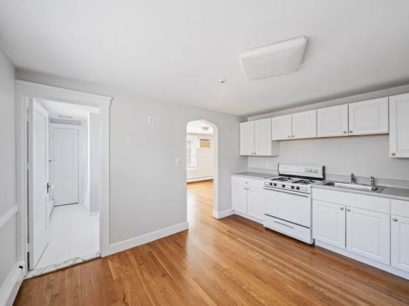 12 Hartwell St #12A