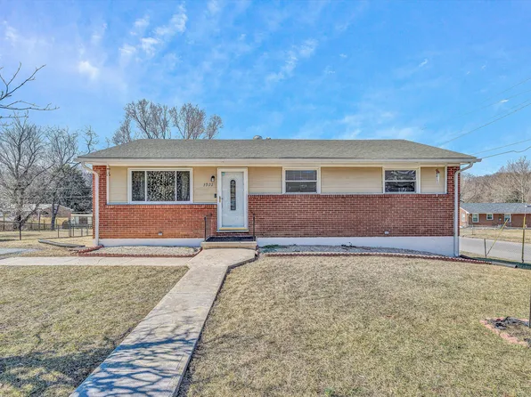 3922 Lilac Ave NW, Roanoke, VA 24017