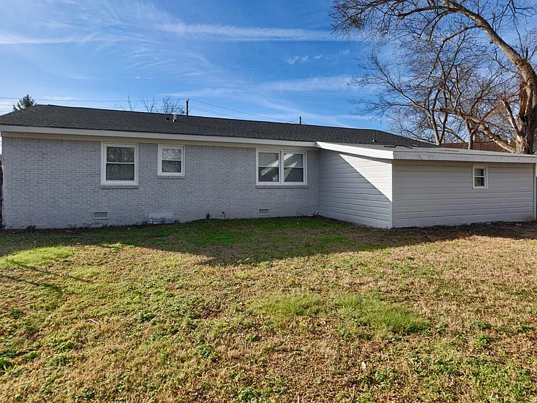 3903 Telstar Cir SW — Photo 24
