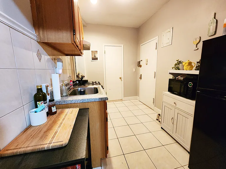 416 W 25th St #1RW — Photo 7
