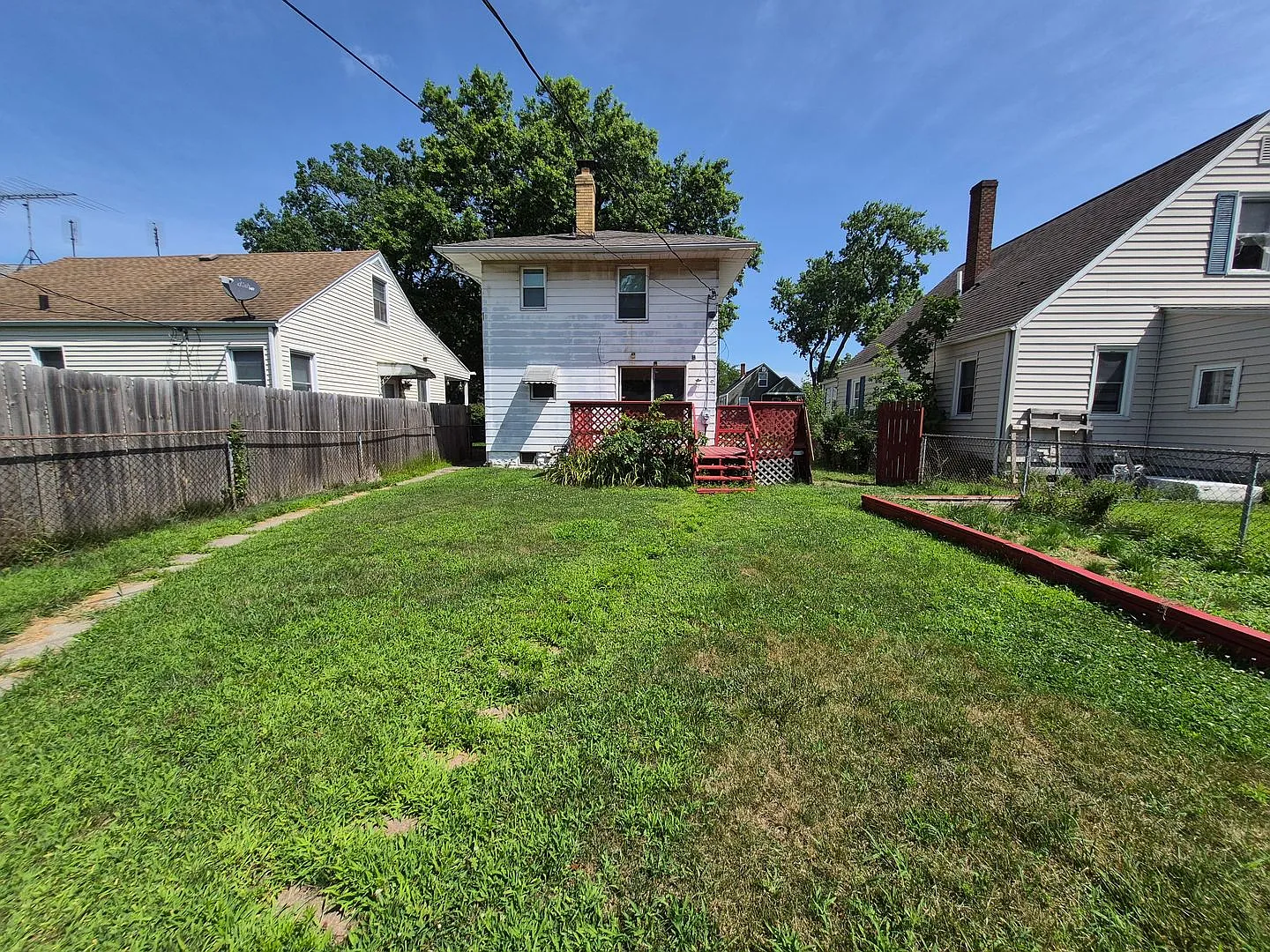 Updated 2 bed, 1 bath. — Photo 2