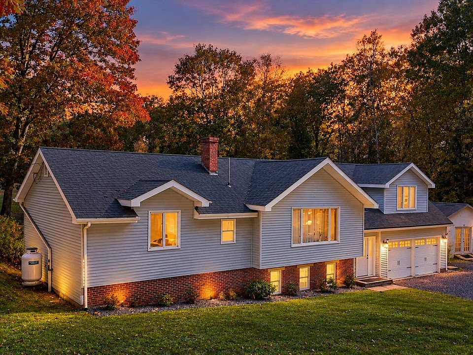 1st image of 442 Pine Tree Road