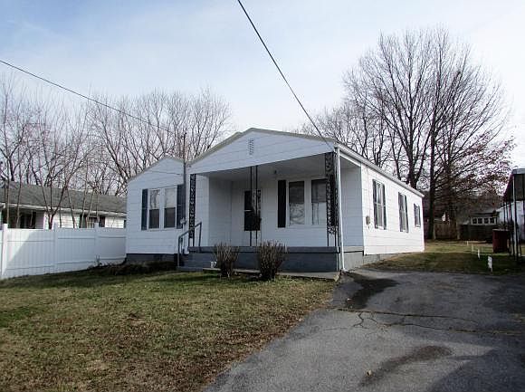 1st image of 308 Dyer St