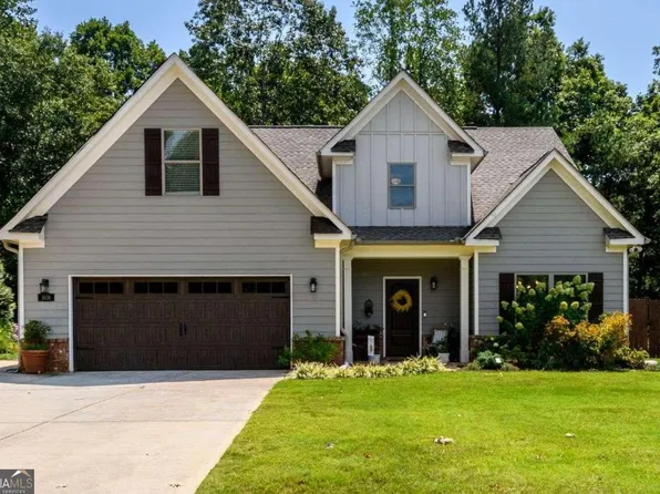 1608 Carriage Ct, Monroe, GA 30656