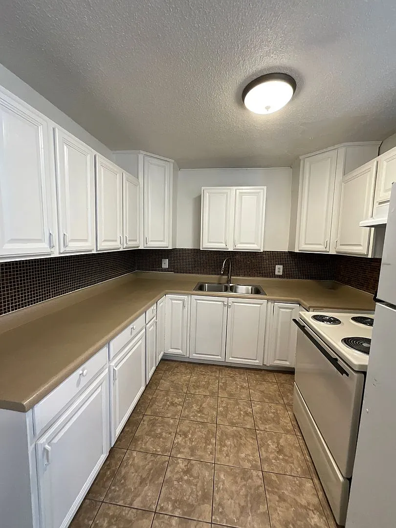 3791 Daisy St — Photo 1