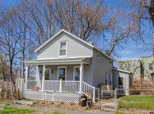 39 122nd St, Troy, NY 12182