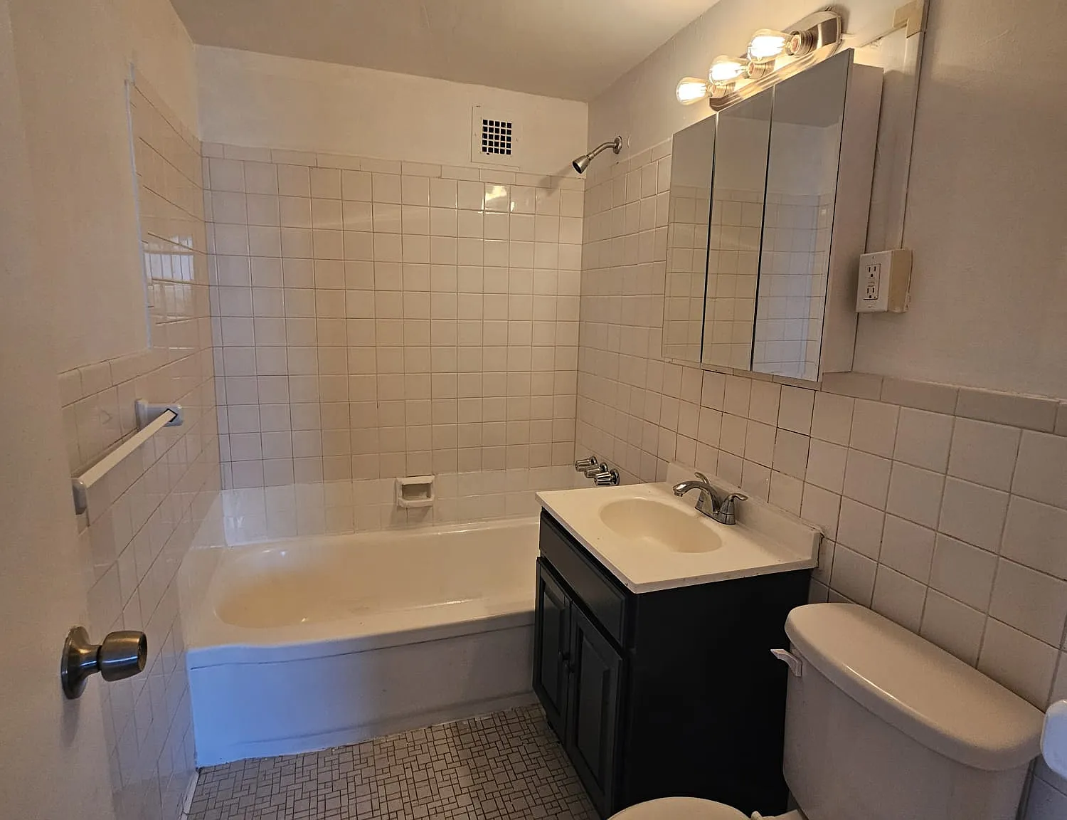 2 bed, $2,250 — Photo 3