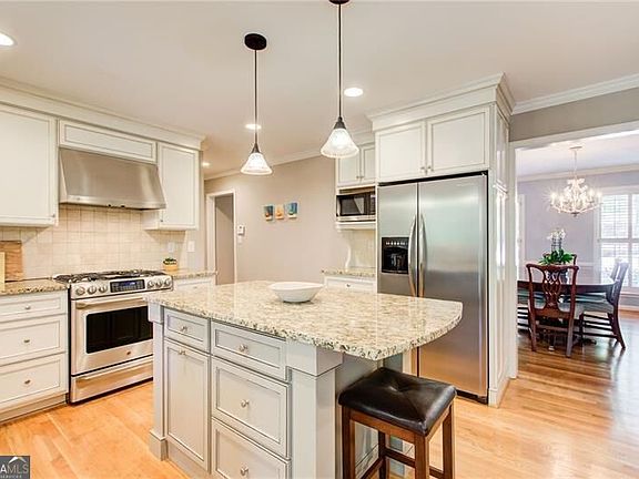 4th image of 635 Winding Creek Ct
