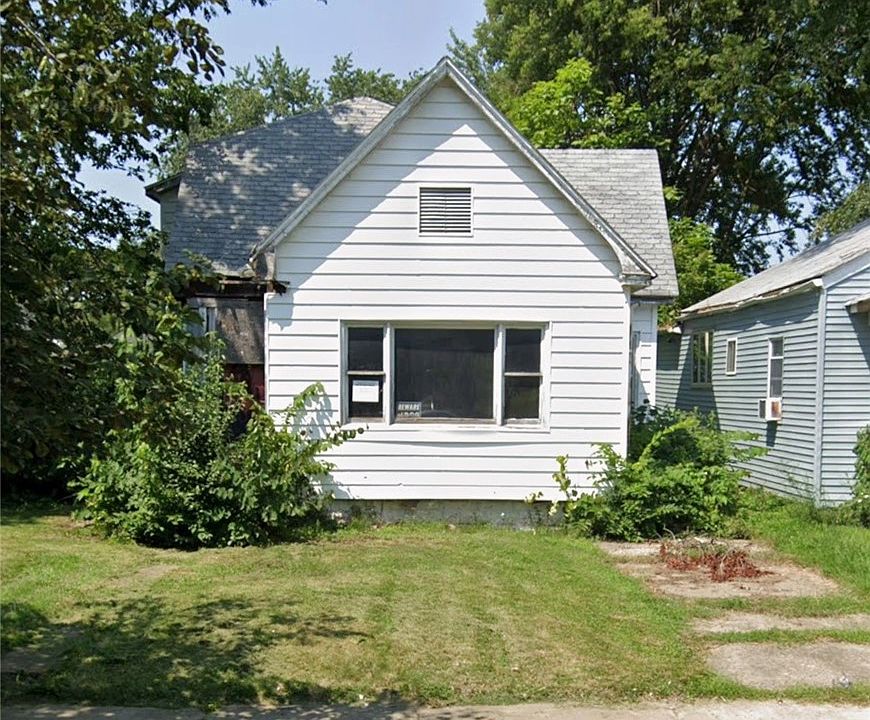 2nd image of 1606 E Clay St
