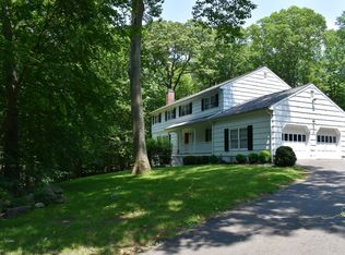335 Gilbert Hwy, Fairfield, CT 06824