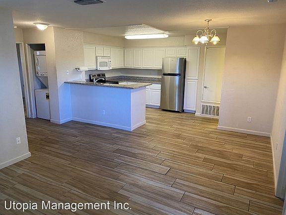 3rd image of 2915 N Texas St APT 162
