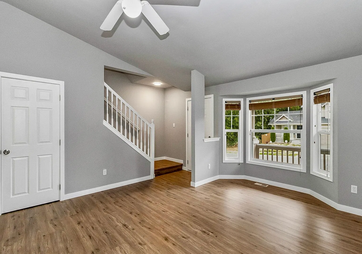 Beautifully Updated 3-Bedroom Home in Silver Lake! — Photo 2