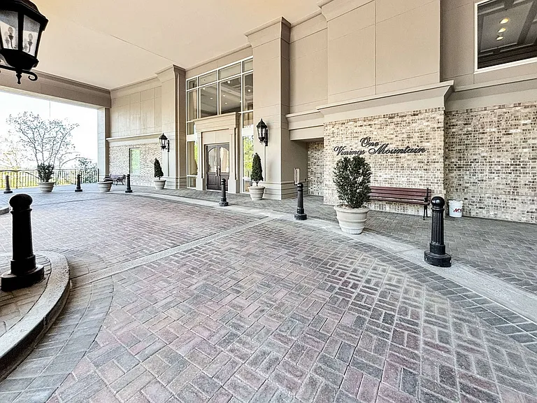 2950 Mount Wilkinson Pkwy SE #411 — Photo 36
