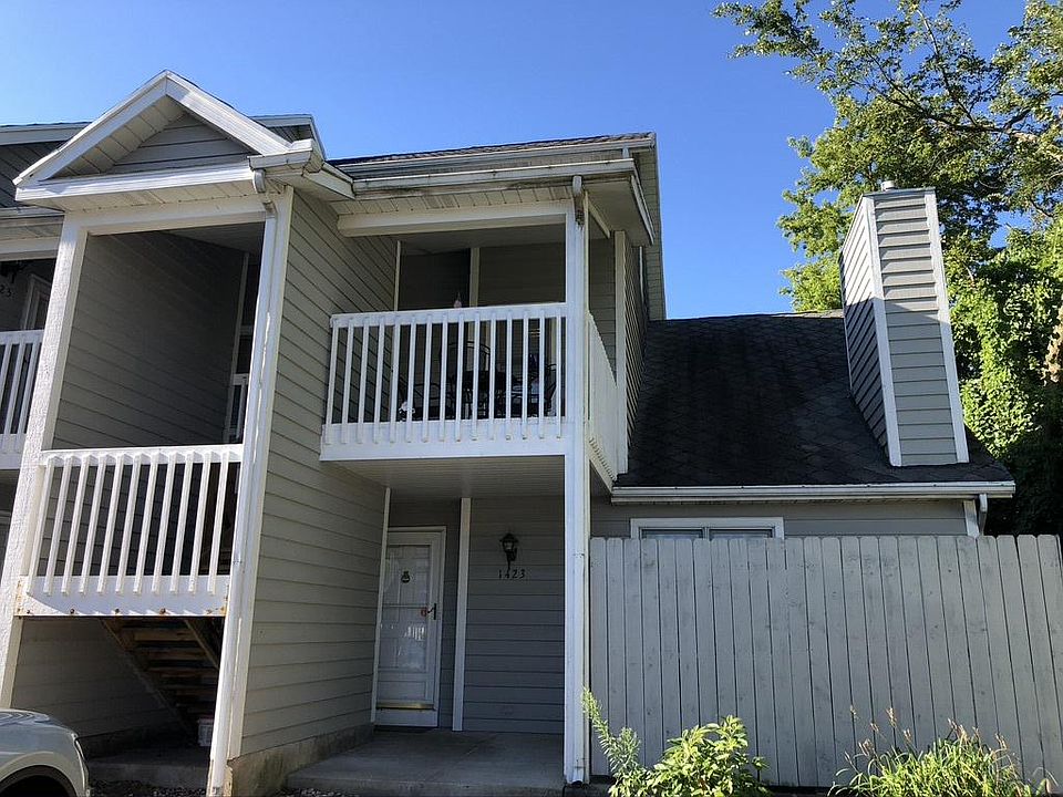 1st image of 1427 N Oakhill Dr Unit G