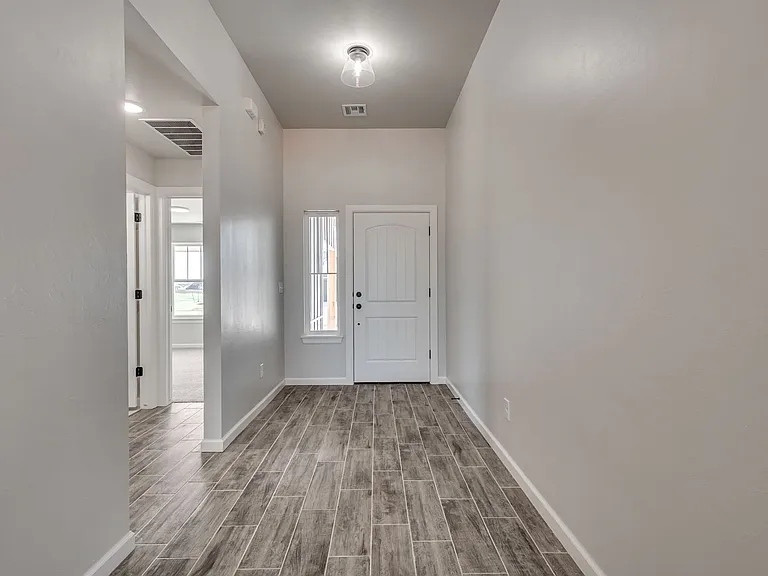 4905 Misty Wood Ln — Photo 3