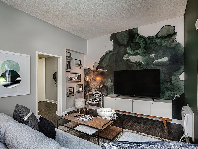 415 Gayley Ave — Photo 10