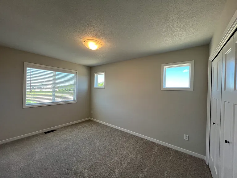 601 NE Hart Ln #1 — Photo 19