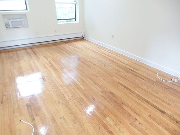 2nd image of 601 10th Ave APT 5D