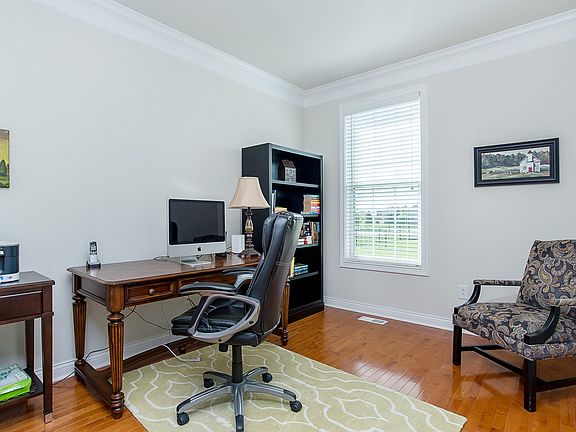 4th image of 8965 Heatherstone Pl