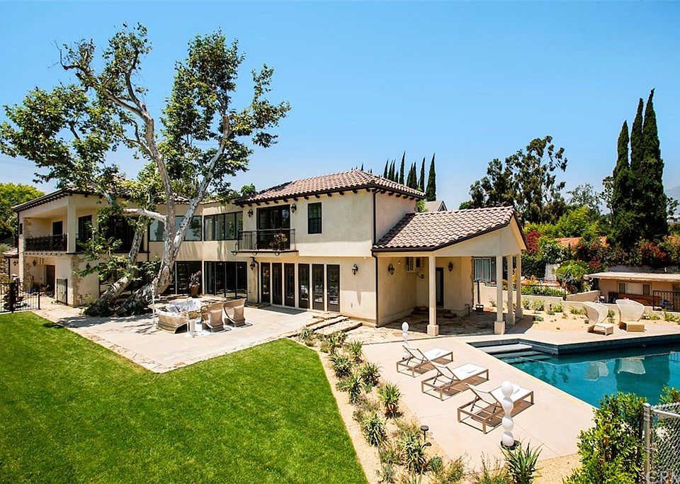 1st image of 6956 La Presa Dr