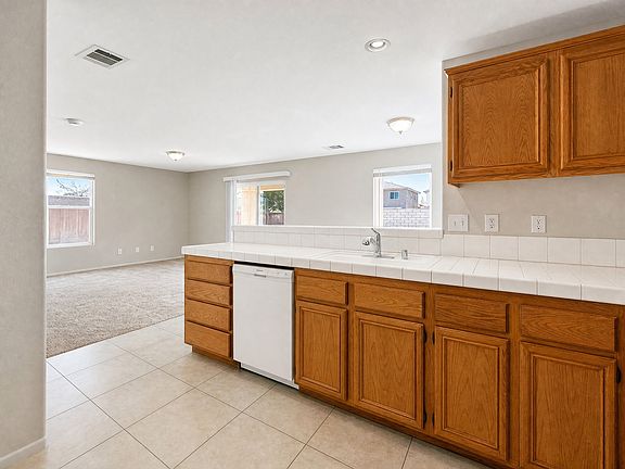 5th image of 15039 Brown Ln