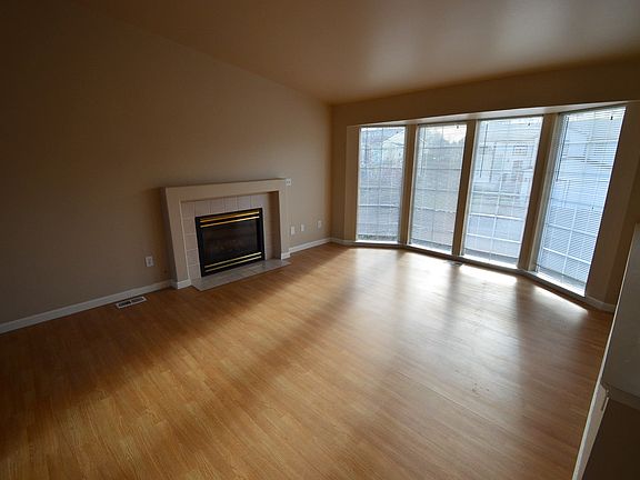 4th image of 5325 102nd St NE