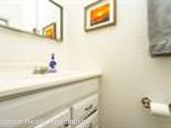 3rd image of 7961 Meadow Dr