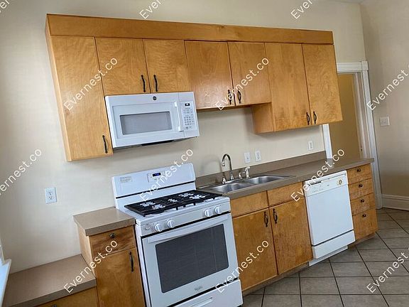2nd image of 804 W Clay St #B
