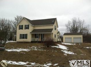 400 Angle Rd, Lapeer, MI 48446