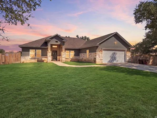 39 Eaglerock, Poteet, TX 78065