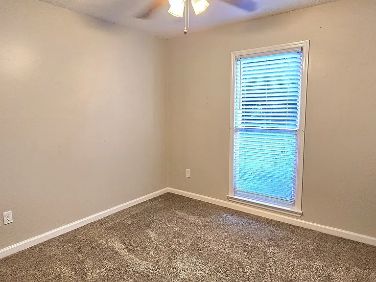 70 Covey Trl — Photo 16