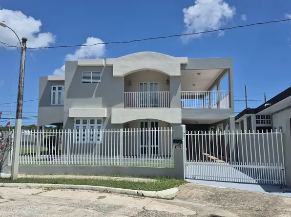 27 Bloque #A, Manati, PR 00674