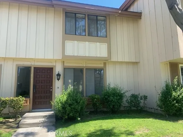 9566 Karmont Ave, South Gate, CA 90280